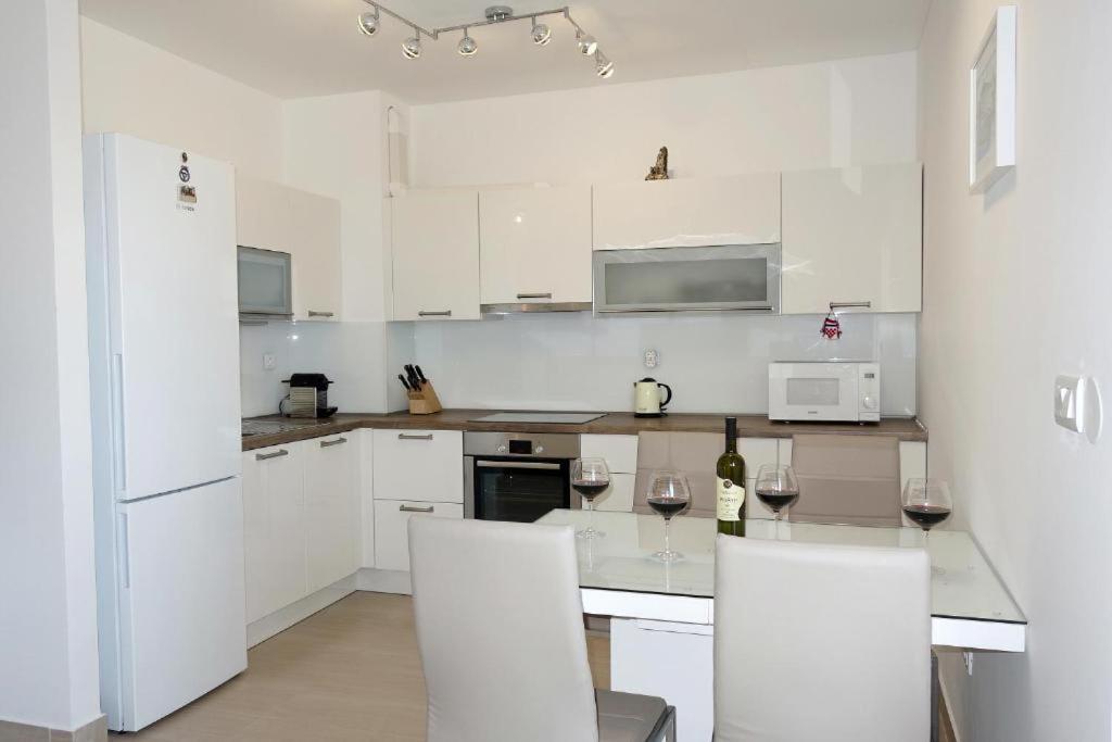 Apartments Kamelija سبليت الغرفة الصورة